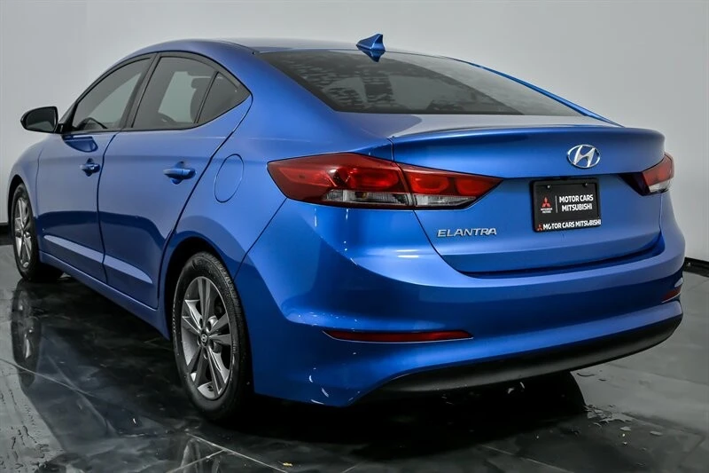 2017 Hyundai Elantra - Image 9 of 12