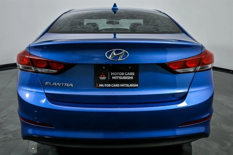 2017 Hyundai Elantra - Image 10 of 12