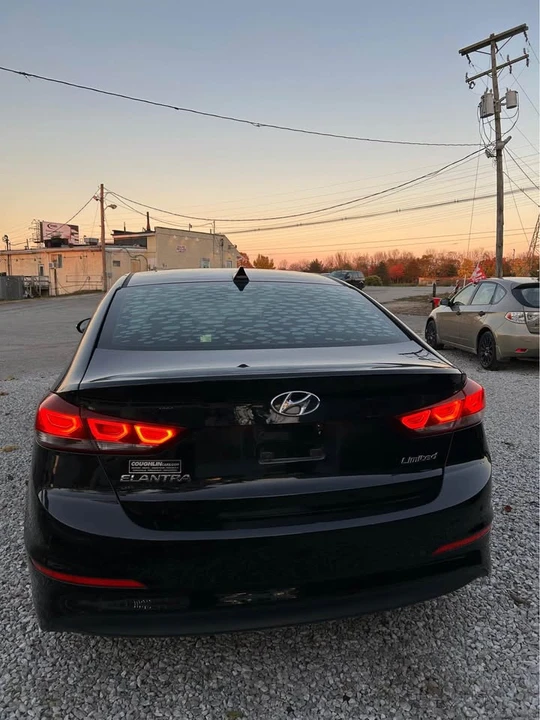 2017 Hyundai Elantra - Image 3 of 9