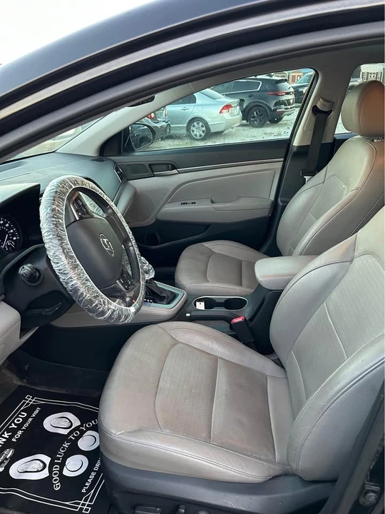 2017 Hyundai Elantra - Image 6 of 9
