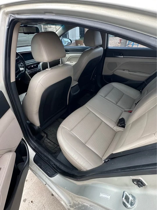 2017 Hyundai Elantra - Image 7 of 12