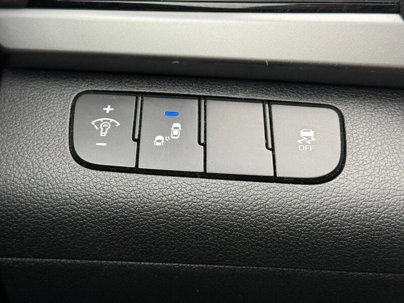2017 Hyundai Elantra - Image 18 of 20