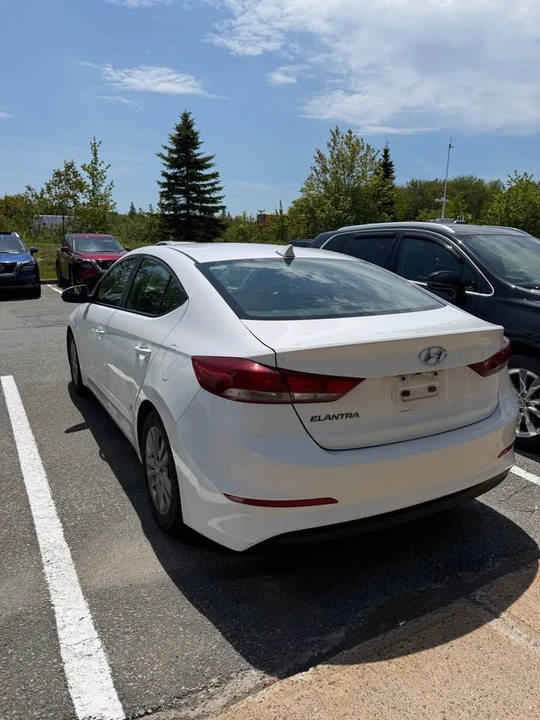 2017 Hyundai Elantra - Image 3 of 10