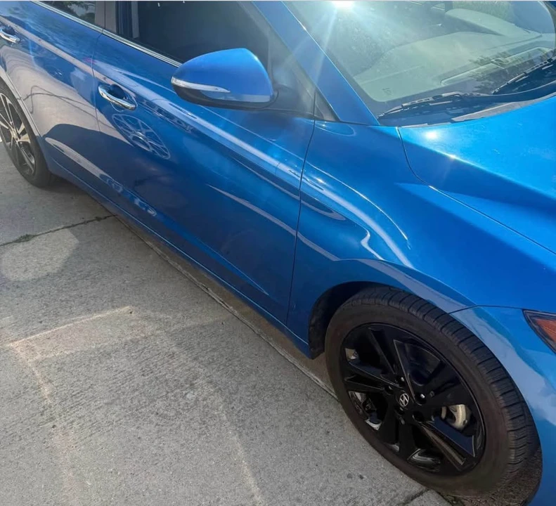 2017 Hyundai Elantra - Image 4 of 6