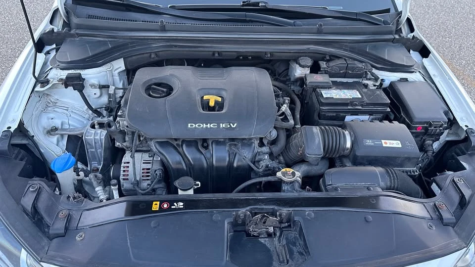 2017 Hyundai Elantra - Image 18 of 19
