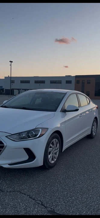 2017 Hyundai Elantra - Image 2 of 19