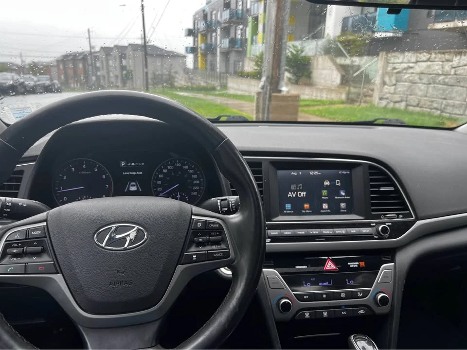 2017 Hyundai Elantra - Image 6 of 9