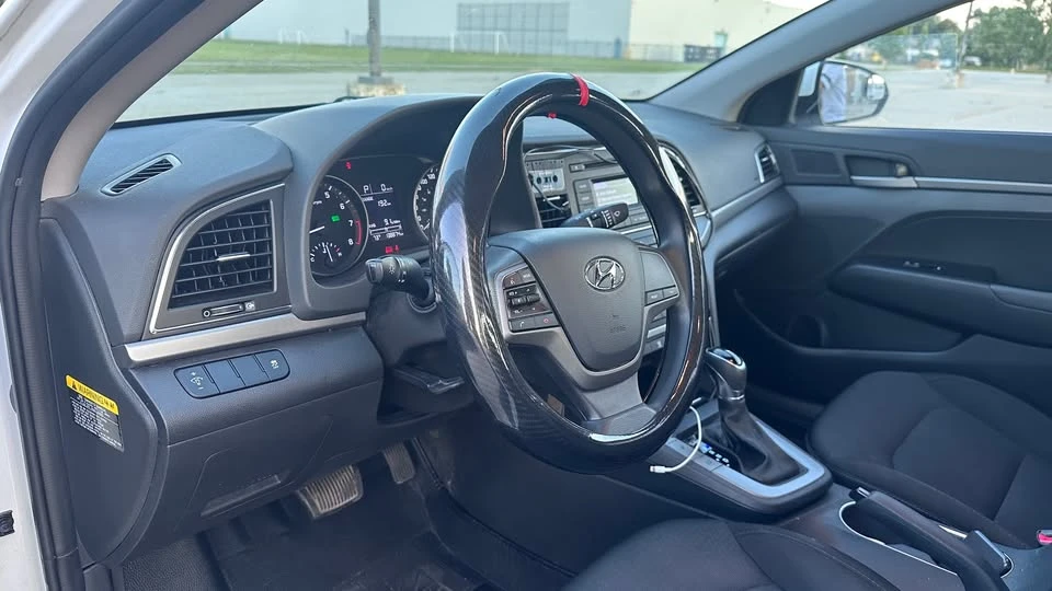 2017 Hyundai Elantra - Image 11 of 19
