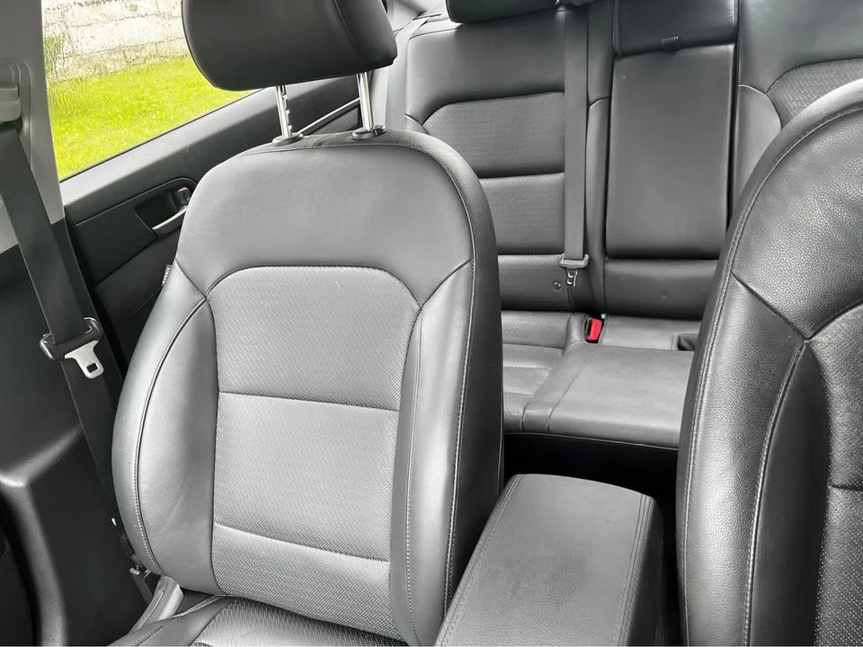2017 Hyundai Elantra - Image 7 of 9