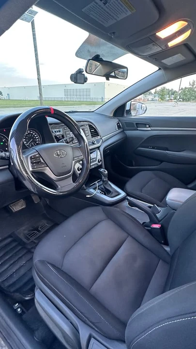 2017 Hyundai Elantra - Image 9 of 19