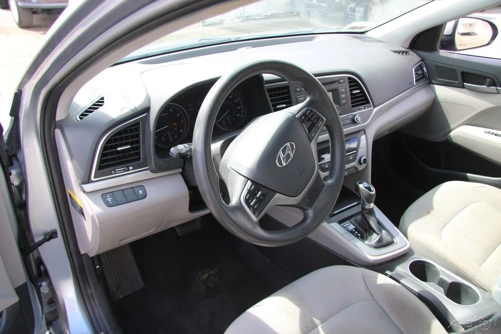 2017 Hyundai Elantra - Image 17 of 24