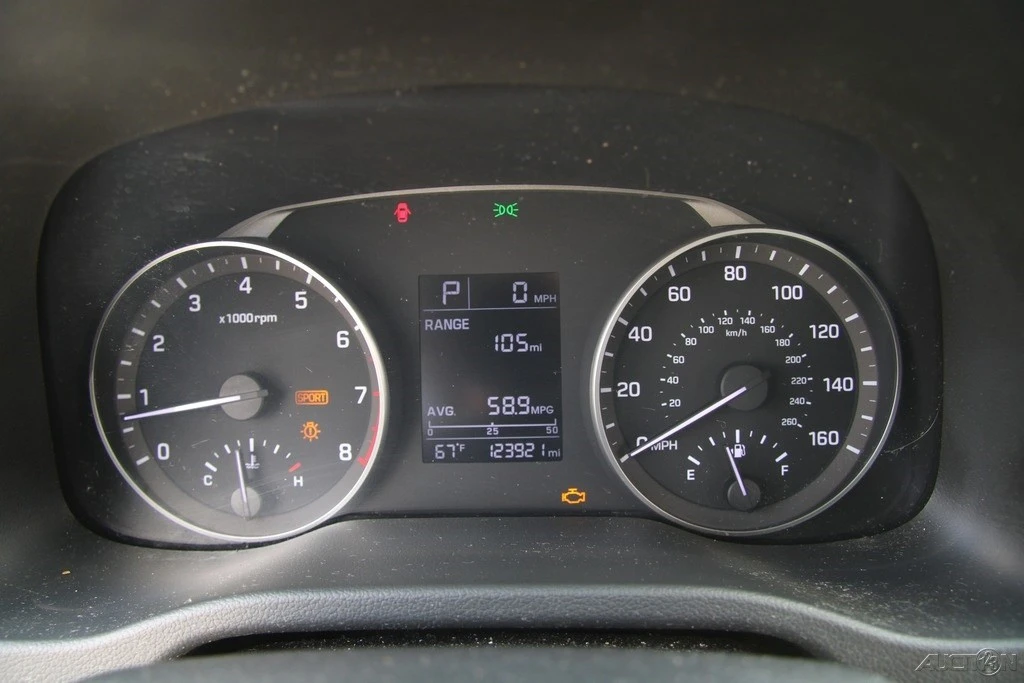 2017 Hyundai Elantra - Image 19 of 24