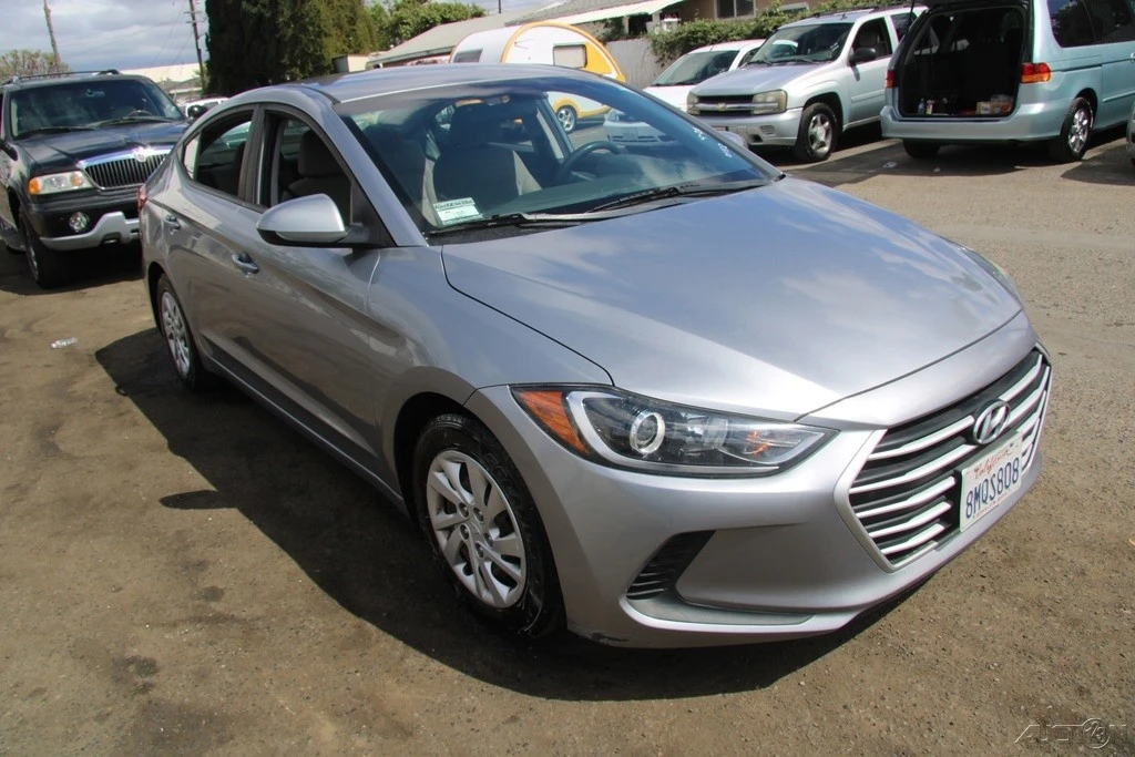2017 Hyundai Elantra - Image 12 of 24