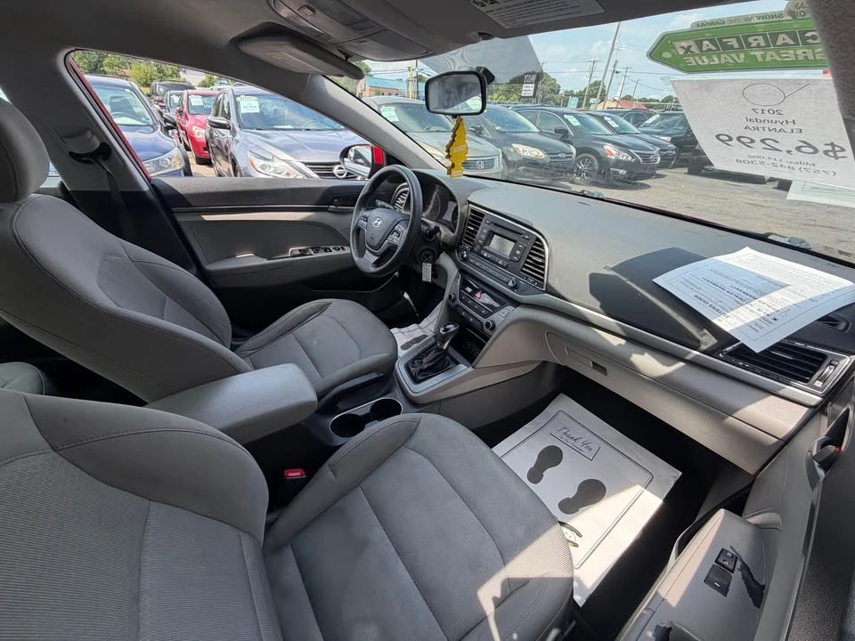 2017 Hyundai Elantra - Image 15 of 18