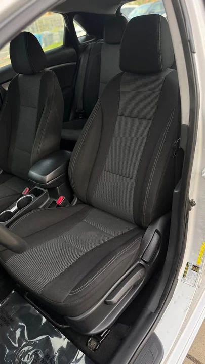 2017 Hyundai Elantra - Image 14 of 18