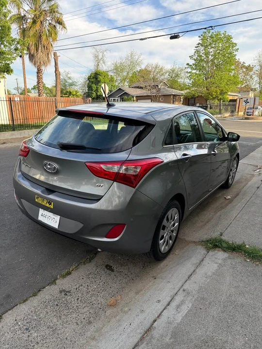 2017 Hyundai Elantra - Image 5 of 14
