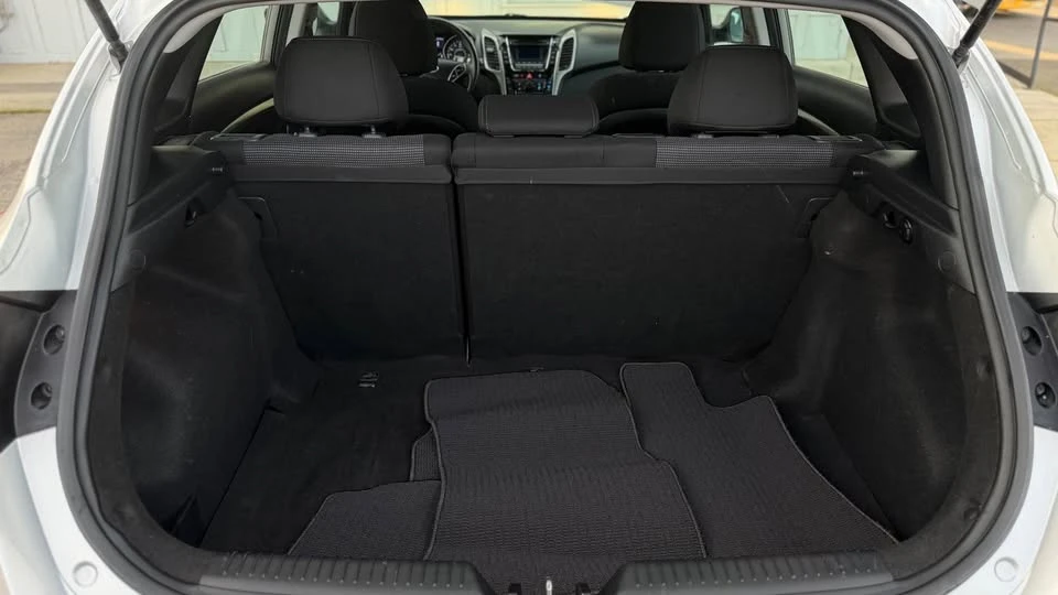 2017 Hyundai Elantra - Image 18 of 18