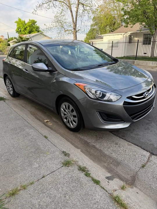 2017 Hyundai Elantra - Image 3 of 14