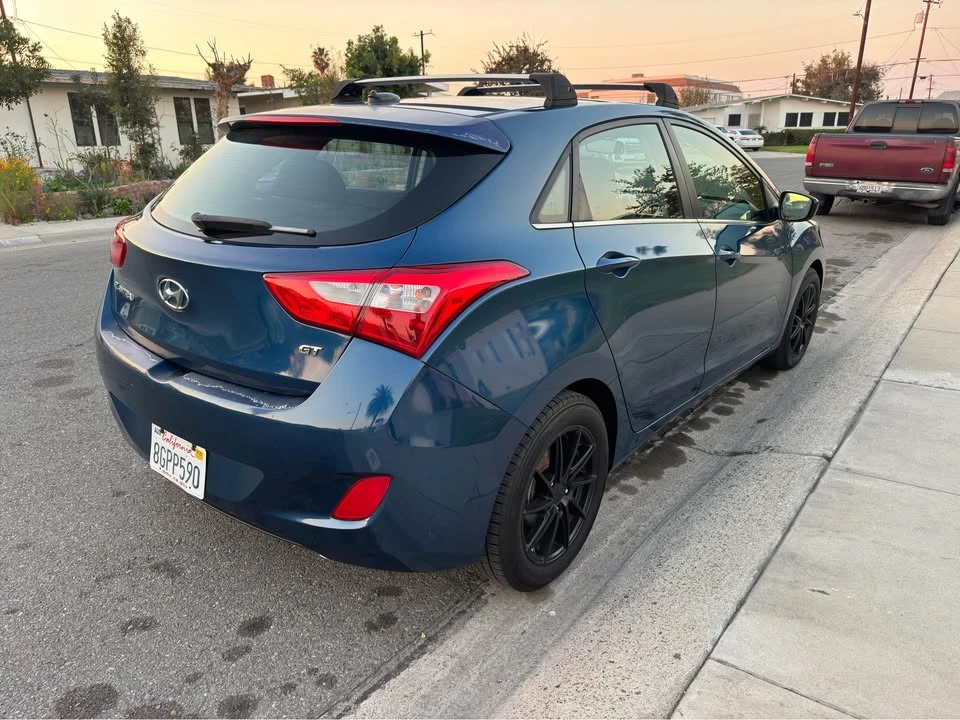 2017 Hyundai Elantra - Image 3 of 6