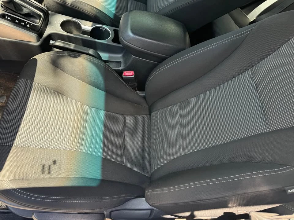 2017 Hyundai Elantra - Image 10 of 17