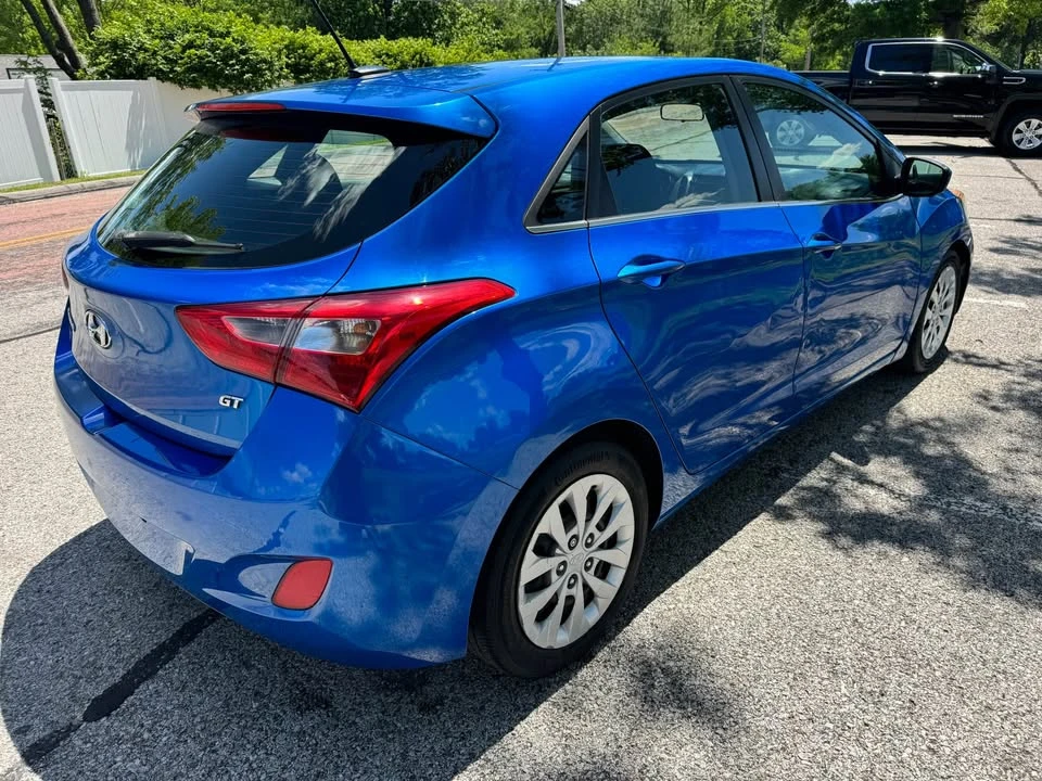 2017 Hyundai Elantra - Image 5 of 17