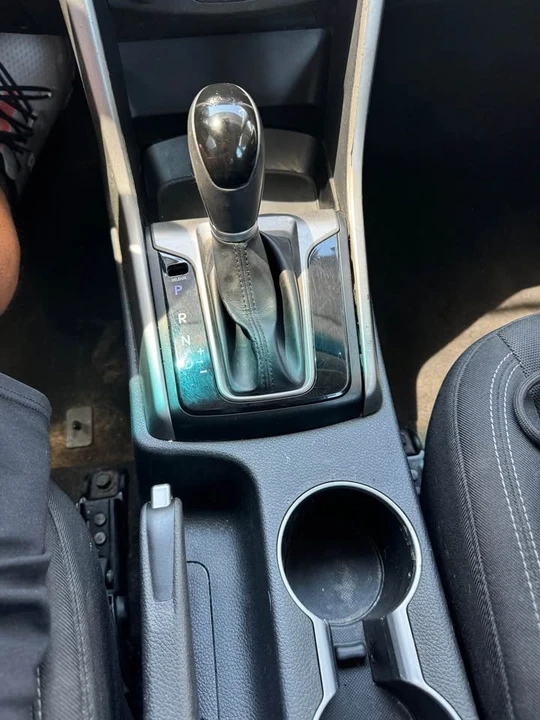 2017 Hyundai Elantra - Image 15 of 17