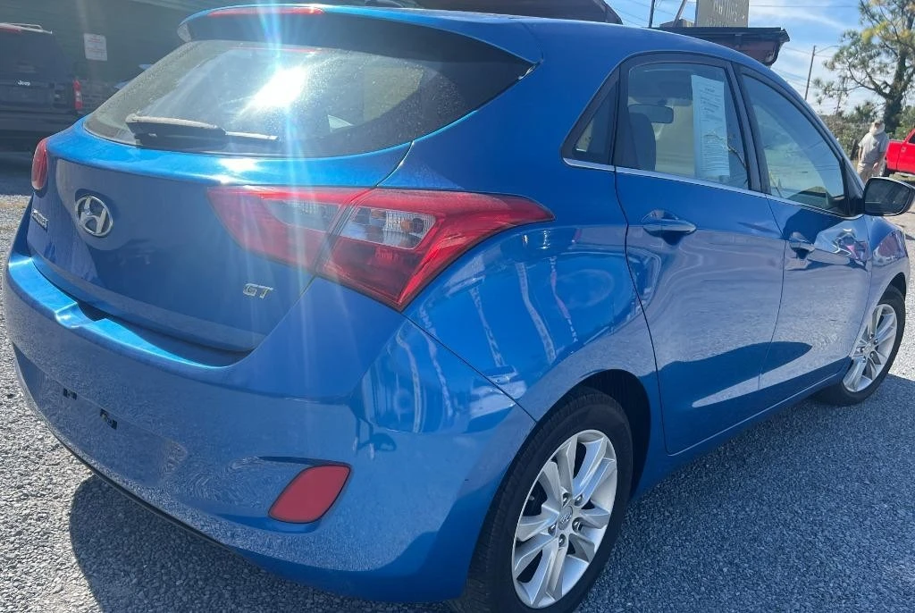 2017 Hyundai Elantra - Image 4 of 7