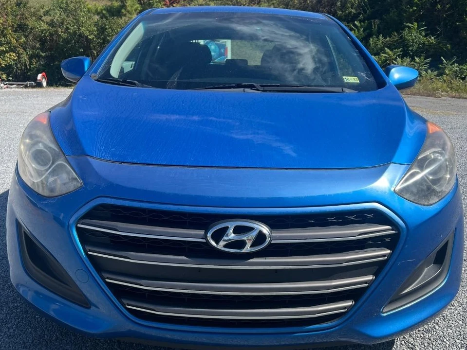 2017 Hyundai Elantra - Image 6 of 7