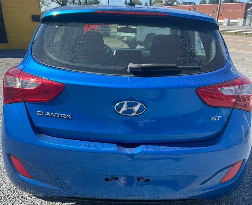 2017 Hyundai Elantra - Image 7 of 7