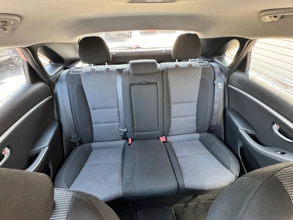 2017 Hyundai Elantra - Image 10 of 11