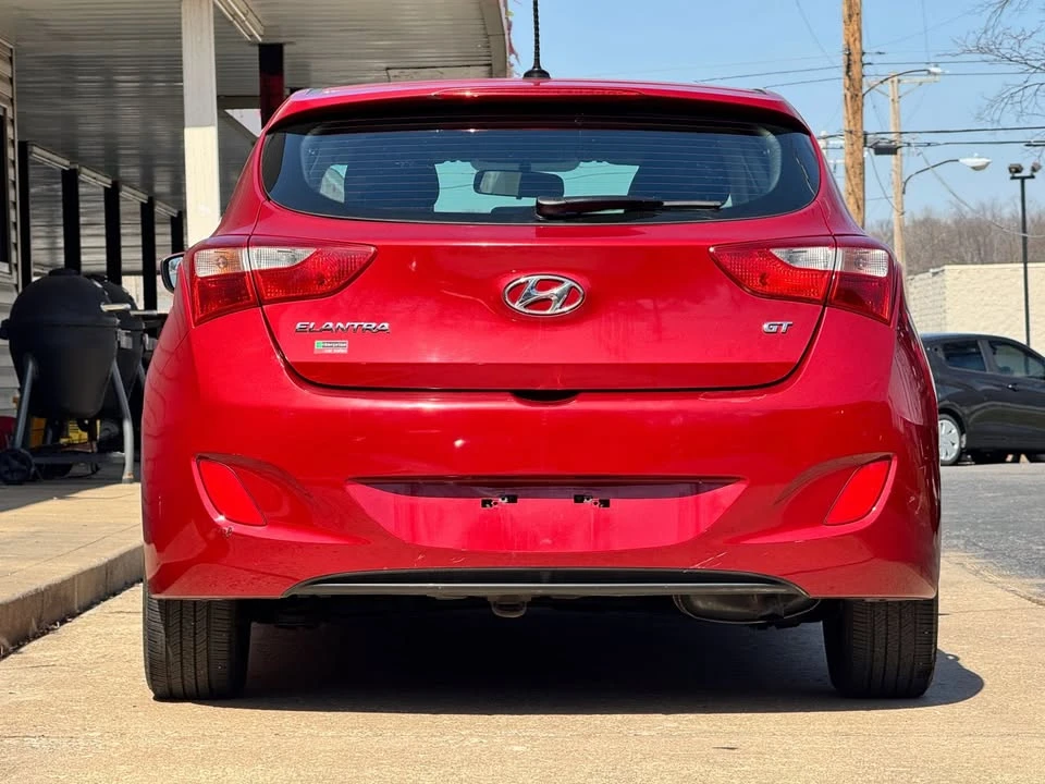 2017 Hyundai Elantra - Image 5 of 11