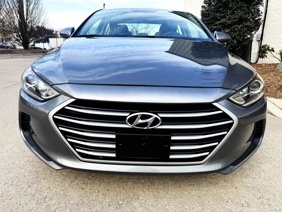 2017 Hyundai Elantra - Image 9 of 21