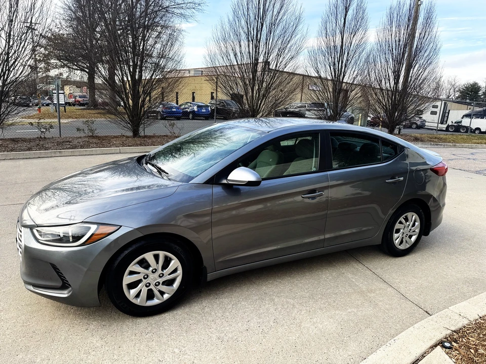 2017 Hyundai Elantra - Image 7 of 21