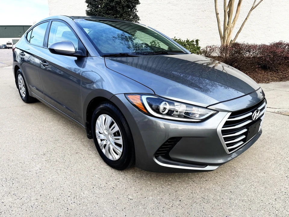 2017 Hyundai Elantra - Image 8 of 21