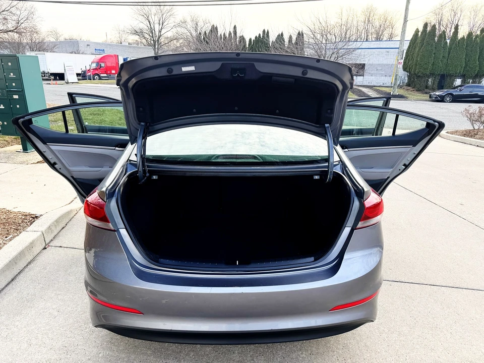 2017 Hyundai Elantra - Image 16 of 21