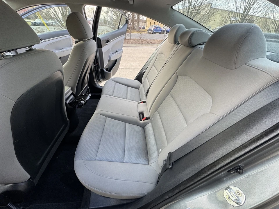 2017 Hyundai Elantra - Image 19 of 21