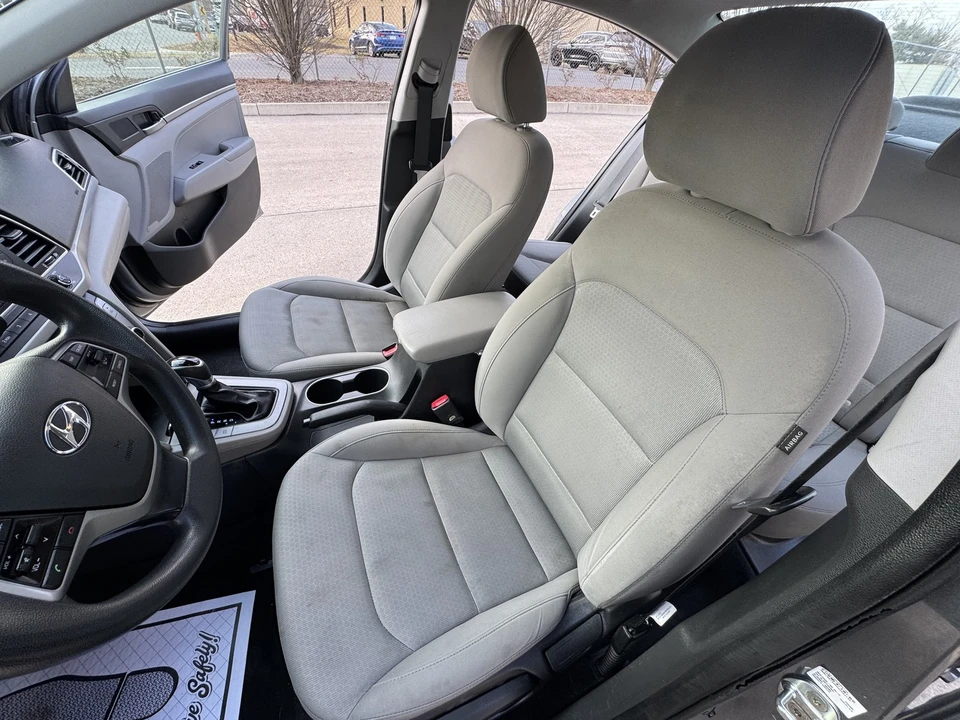 2017 Hyundai Elantra - Image 18 of 21