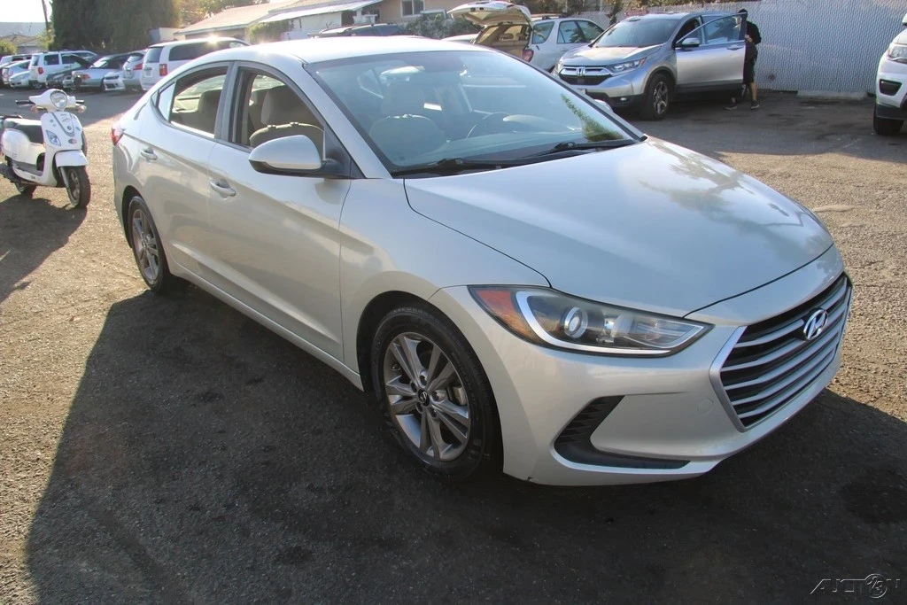 2017 Hyundai Elantra - Image 8 of 21