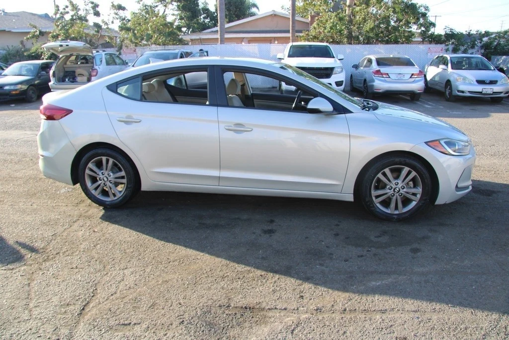2017 Hyundai Elantra - Image 7 of 21