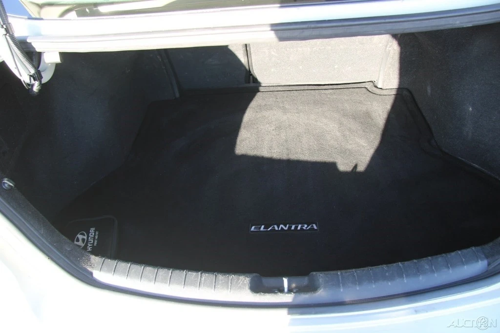 2017 Hyundai Elantra - Image 20 of 21