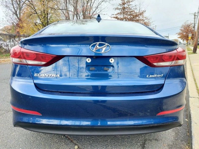 2017 Hyundai Elantra - Image 9 of 12
