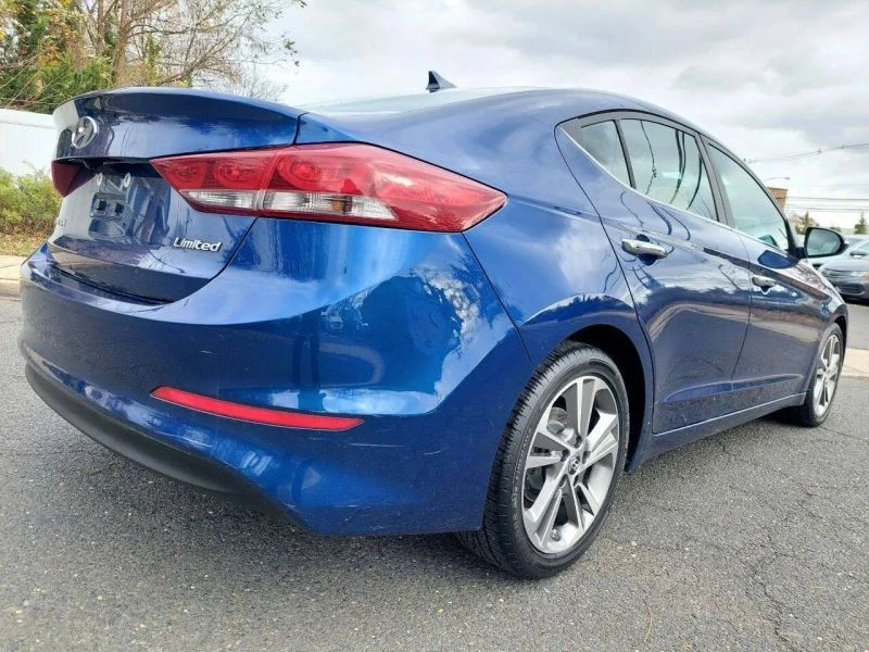 2017 Hyundai Elantra - Image 10 of 12