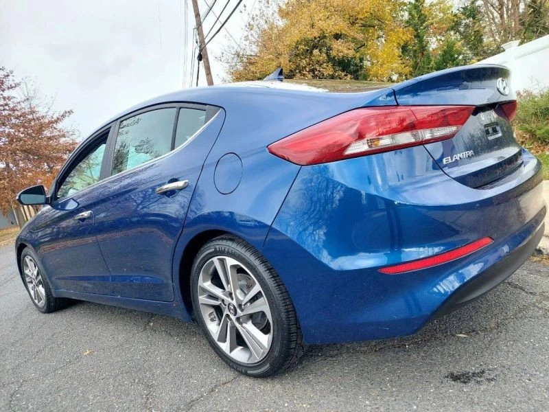 2017 Hyundai Elantra - Image 8 of 12