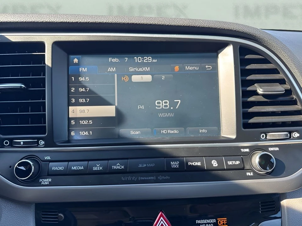 2017 Hyundai Elantra - Image 18 of 21