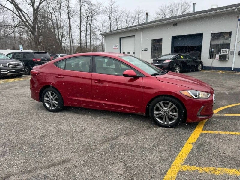 2017 Hyundai Elantra - Image 7 of 12