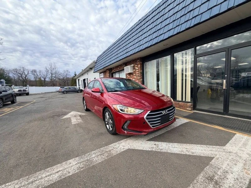 2017 Hyundai Elantra - Image 4 of 12
