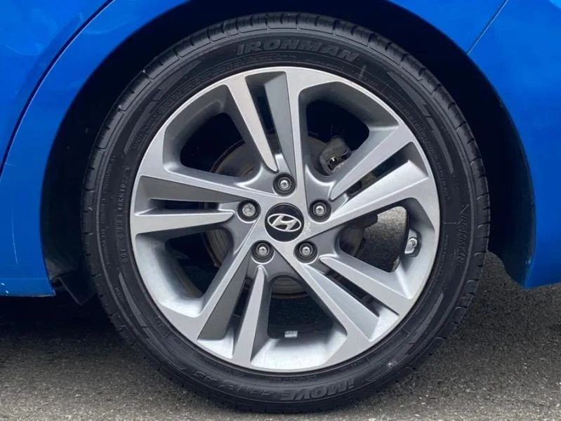 2017 Hyundai Elantra - Image 8 of 12