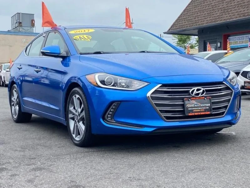 2017 Hyundai Elantra - Image 4 of 12