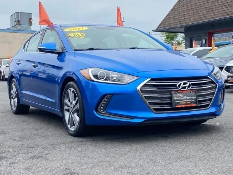 2017 Hyundai Elantra - Image 4 of 12