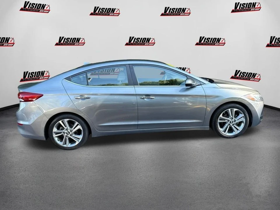 2017 Hyundai Elantra - Image 4 of 12